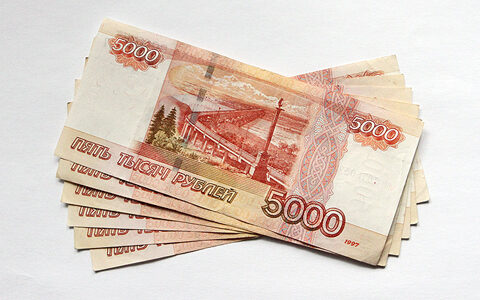 Где можно взять 30000 рублей в долг срочно?